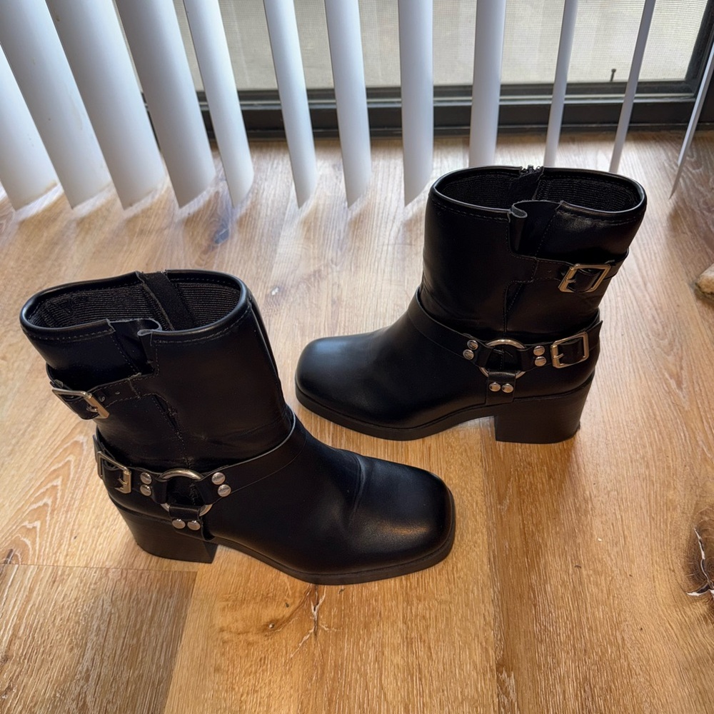 Black Leather Style Ankle Boots Women’s Size 9 - Picture 2 of 11